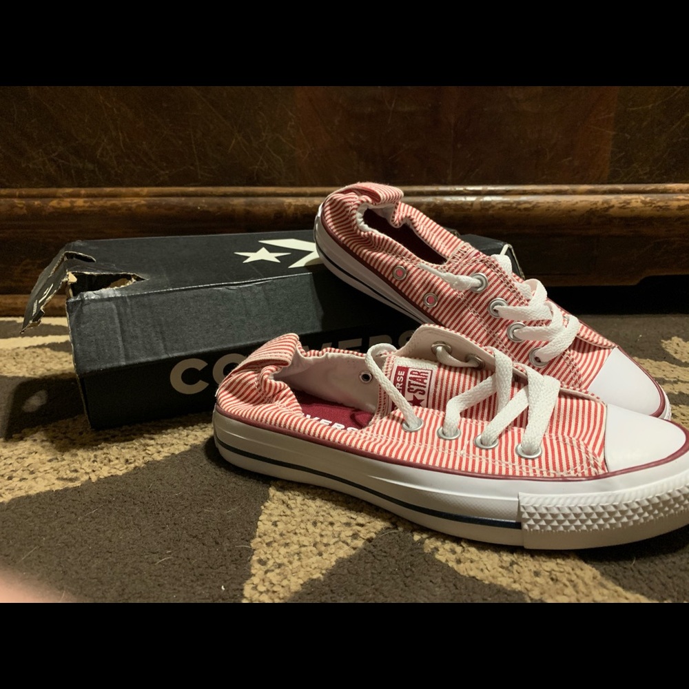 Women’s 5.5 shoreline converse
